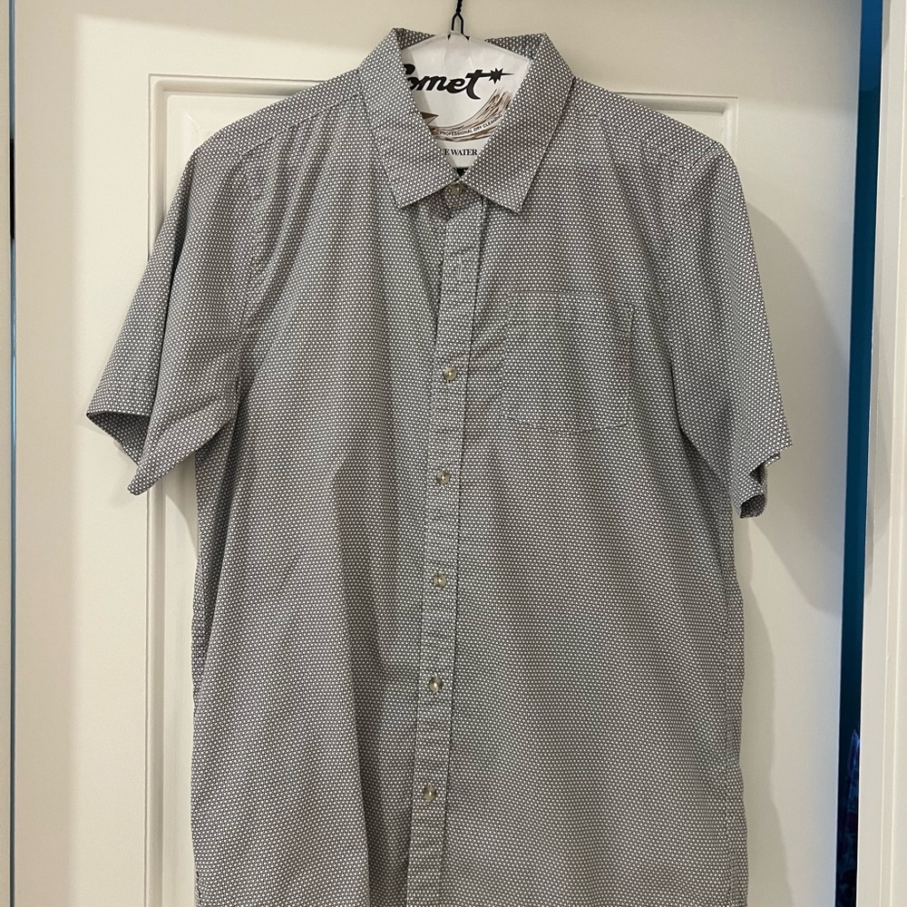 Travis Mathew Black and White Casual Shirt